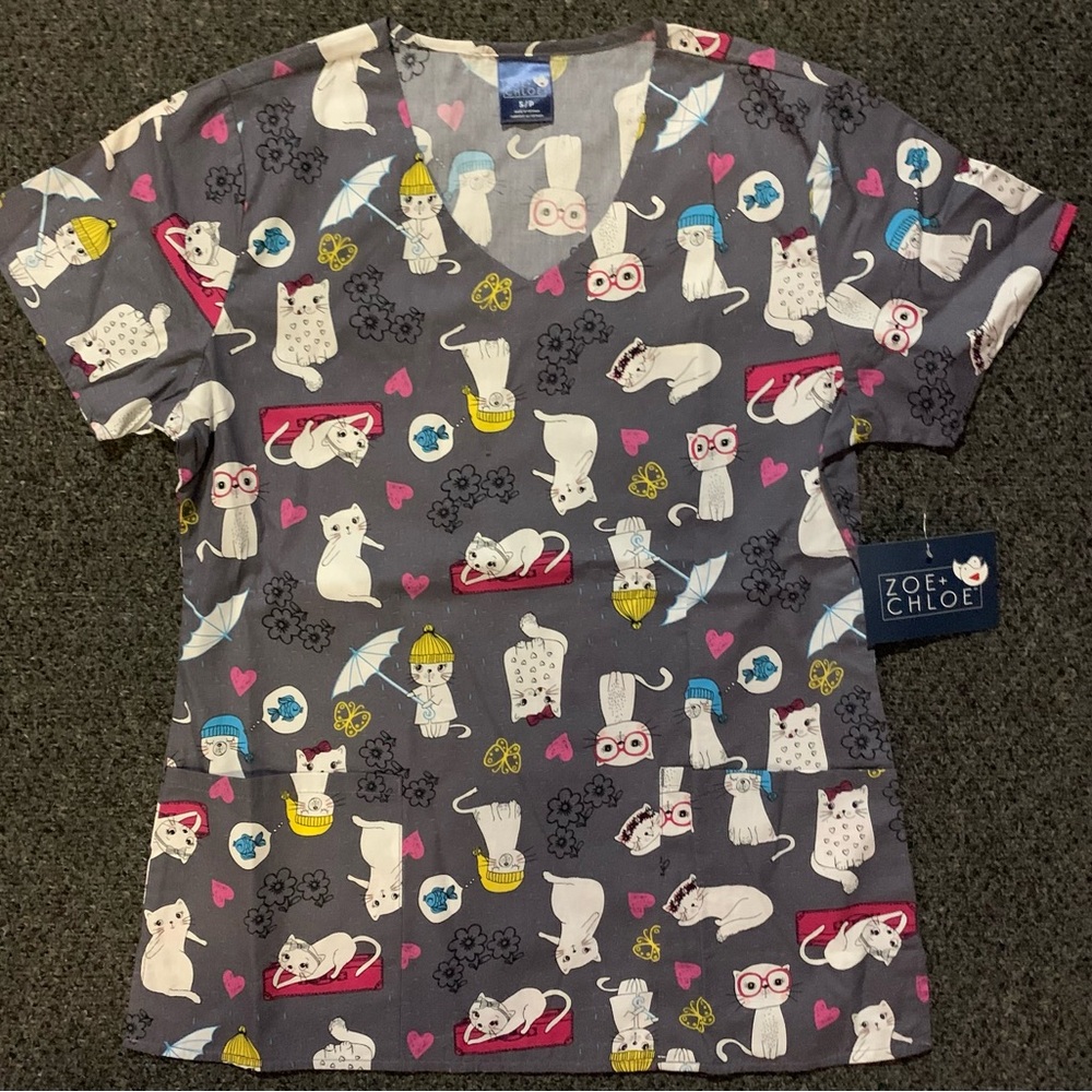 Zoe + Chloe Cat Print Scrub Top